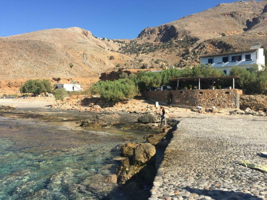 Taverna Akrogiali Loutro Exterior foto